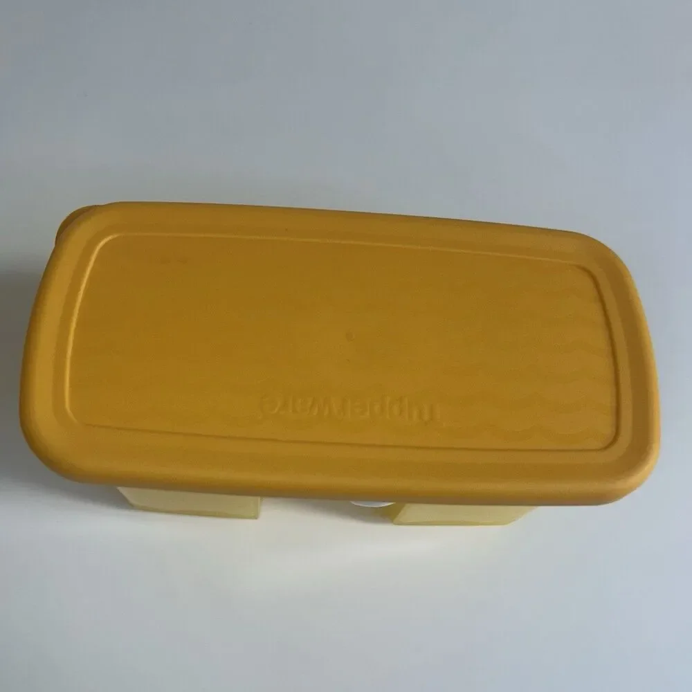 Tupperware Orange Yellow Fridgesmart 1.5 Cup Rectangular Vented Container 4735A
